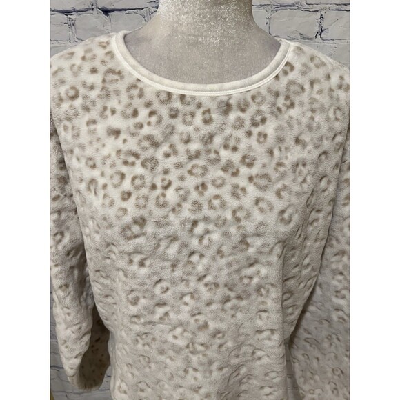 Z Supply Frosted Plush white leopard print faux fur pullover sweater Medium - Picture 2 of 7